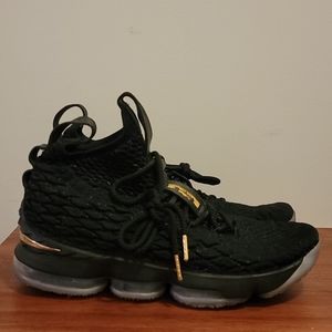 Nike Lebron XV Sz 9